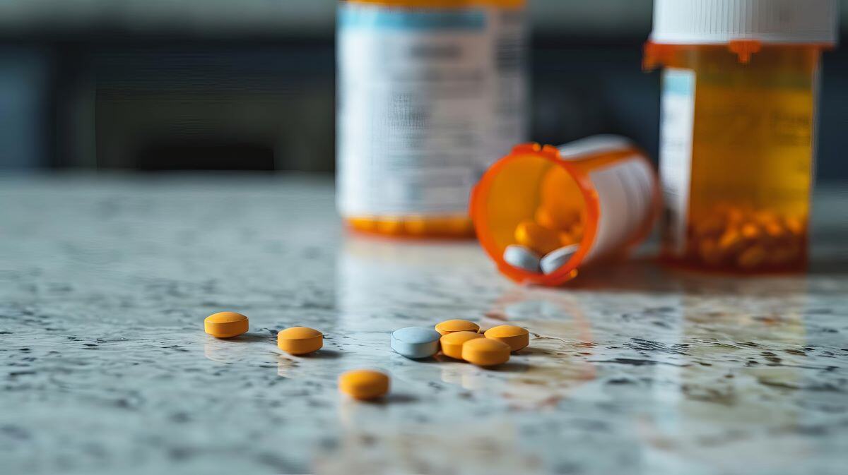 Risks of Combining Wellbutrin and Adderall | Avenues Recovery